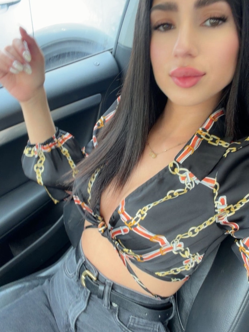 Source Unknown Black Chain-Print Tie-Front Crop Top with Orange Accents